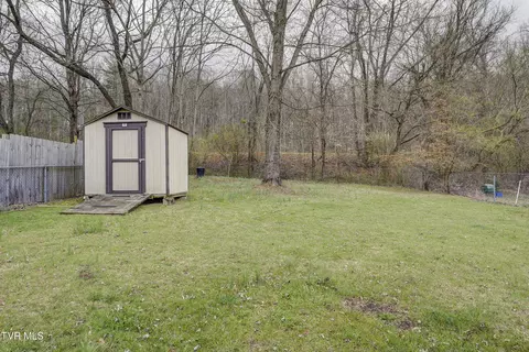 614 S Elm Avenue Erwin Tn 37650, Erwin, TN 37650 photo 23