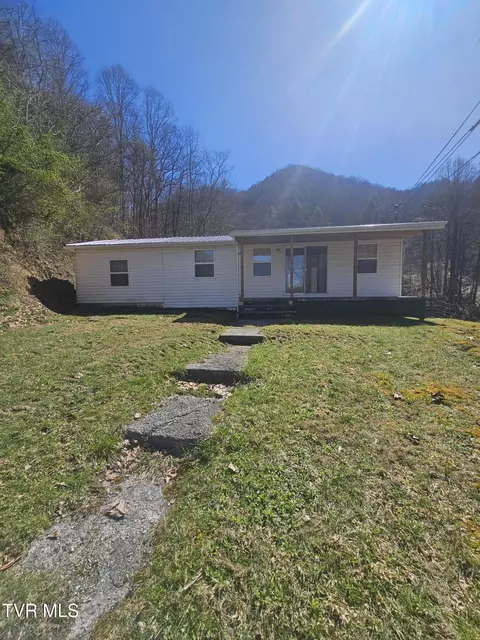 1671 New House Branch Road Grundy Va 24614, Grundy, VA 24614