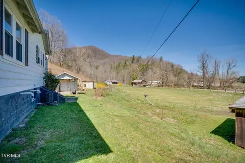 Exterior - 501 Polly Erwin Road Erwin Tn 37650, Erwin, TN 37650 photo 3 of 9