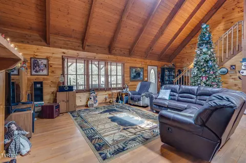 Living - 105 Laurel Road Erwin Tn 37650, Erwin, TN 37650 photo 3 of 3