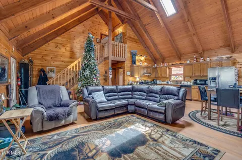 Living - 105 Laurel Road Erwin Tn 37650, Erwin, TN 37650 photo 2 of 3