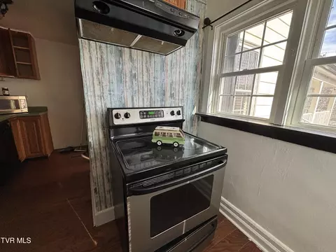 Kitchen - 355 E Main Street Appalachia Va 24216, Appalachia, VA 24216 photo 2 of 3