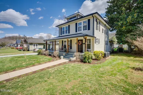 352 Clinchfield Avenue Erwin Tn 37650, Erwin, TN 37650 photo 3