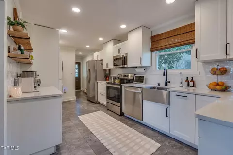 352 Clinchfield Avenue Erwin Tn 37650, Erwin, TN 37650 photo 9