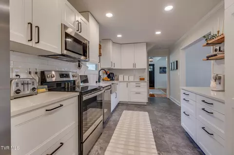 352 Clinchfield Avenue Erwin Tn 37650, Erwin, TN 37650 photo 11