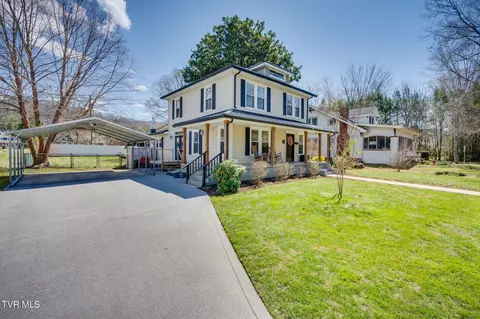 352 Clinchfield Avenue Erwin Tn 37650, Erwin, TN 37650 photo 2