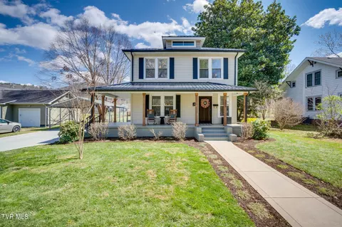 352 Clinchfield Avenue Erwin Tn 37650, Erwin, TN 37650