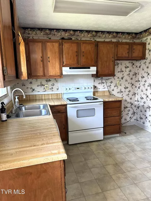 2602 Austin Village Boulevard Johnson City Tn 37601, Johnson City, TN 37601 photo 28