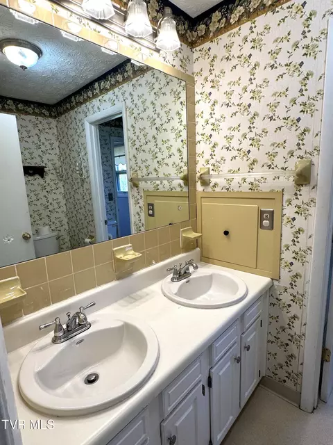 2602 Austin Village Boulevard Johnson City Tn 37601, Johnson City, TN 37601 photo 46