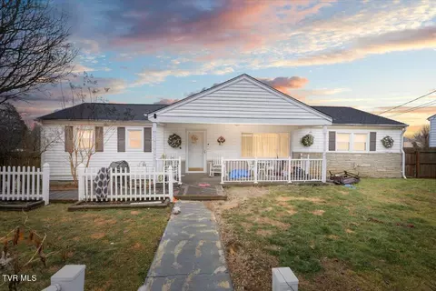1067 Bluegrass Street Bristol Va 24201, Bristol, VA 24201