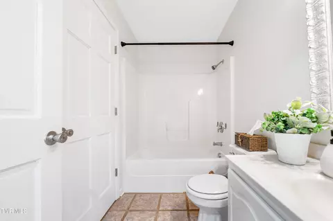 Bath - 122 White Pine Road Hampton Tn 37658, Hampton, TN 37658 photo 3 of 7