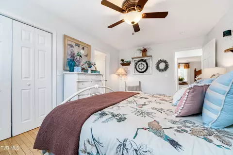 Bedroom - 122 White Pine Road Hampton Tn 37658, Hampton, TN 37658 photo 2 of 7