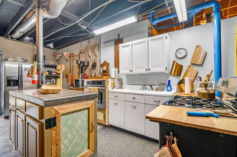 Kitchen - 122 White Pine Road Hampton Tn 37658, Hampton, TN 37658 photo 8 of 8