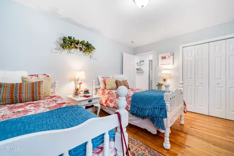 Bedroom - 122 White Pine Road Hampton Tn 37658, Hampton, TN 37658 photo 4 of 7