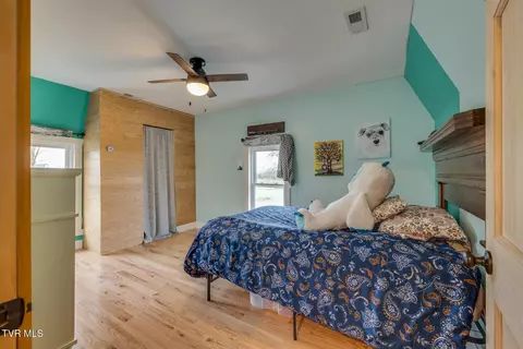 Bedroom - 725 Reece Road Chuckey Tn 37641, Chuckey, TN 37641 photo 5 of 7
