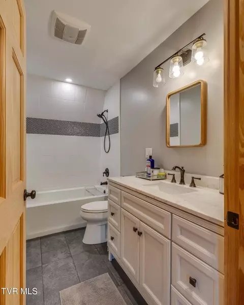 Bath - 725 Reece Road Chuckey Tn 37641, Chuckey, TN 37641 photo 2 of 2