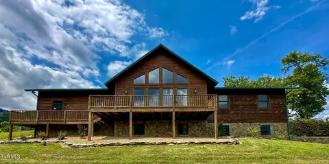 130 Jess Jarrett Road Roan Mountain Tn 37687, Roan Mountain, TN 37687