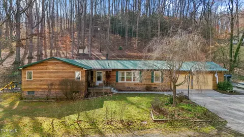 1628 Valleyview Drive Big Stone Gap Va 24219, Big Stone Gap, VA 24219
