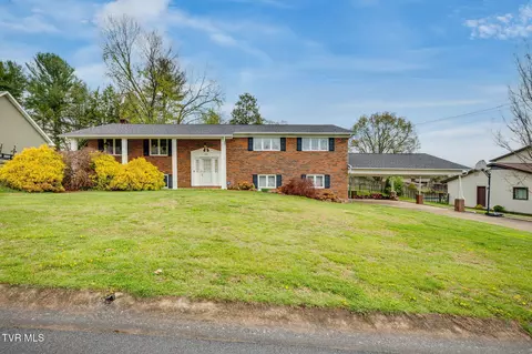425 Oakmont Drive Kingsport Tn 37663, Kingsport, TN 37663