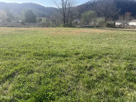 140 Ervin Loop Erwin Tn 37650, Erwin, TN 37650