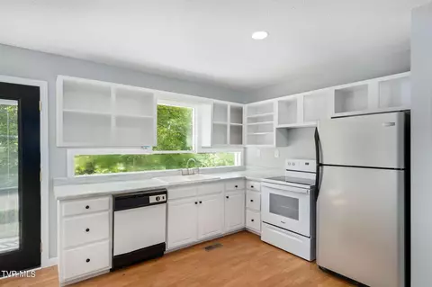 Kitchen - 2316 Devault Bridge Road Piney Flats Tn 37686, Piney Flats, TN 37686 photo 3 of 3