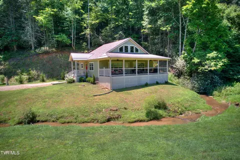 Exterior - 565 Piney Grove Road Hampton Tn 37658, Hampton, TN 37658 photo 12 of 16