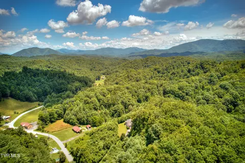 Other - 565 Piney Grove Road Hampton Tn 37658, Hampton, TN 37658 photo 17 of 18