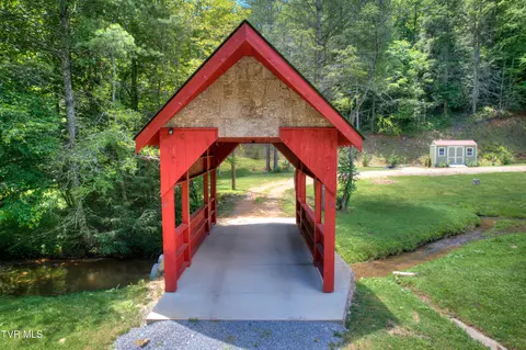 Other - 565 Piney Grove Road Hampton Tn 37658, Hampton, TN 37658 photo 10 of 18
