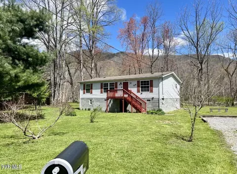 518 N E River Street Big Stone Gap Va 24219, Big Stone Gap, VA 24219