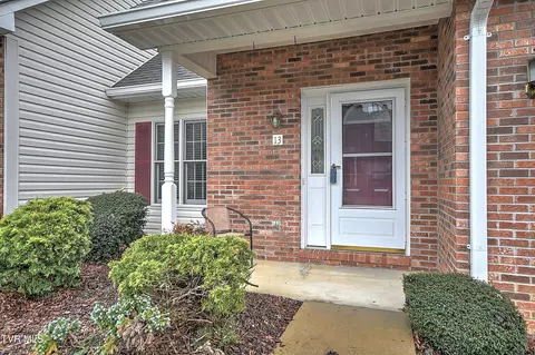 13 Cherokee Ridge Court 13 Johnson City Tn 37602, Johnson City, TN 37602