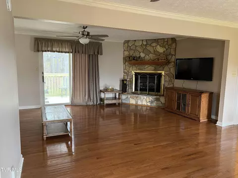 Living - 648 NE Blanton Avenue Wise Va 24293, Wise, VA 24293 photo 1 of 2
