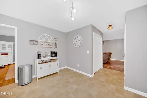 Entry Way - 127 Hawk Lane Gray Tn 37615, Gray, TN 37615 photo 1 of 1