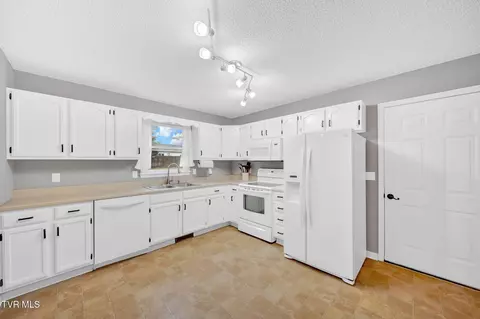 Kitchen - 127 Hawk Lane Gray Tn 37615, Gray, TN 37615 photo 2 of 2