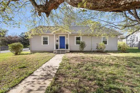 300 May Avenue Kingsport Tn 37665, Kingsport, TN 37665
