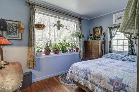 Bedroom - 869 Tumbling Creek Road Erwin Tn 37650, Erwin, TN 37650 photo 1 of 5