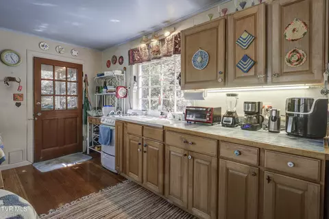 Kitchen - 869 Tumbling Creek Road Erwin Tn 37650, Erwin, TN 37650 photo 3 of 3
