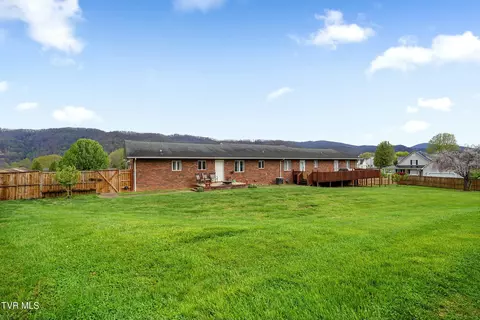 Exterior - 506 Old Stage Road Erwin Tn 37650, Erwin, TN 37650 photo 7 of 8