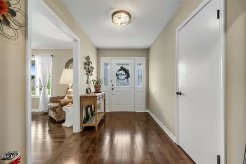Entry Way - 506 Old Stage Road Erwin Tn 37650, Erwin, TN 37650 photo 2 of 5