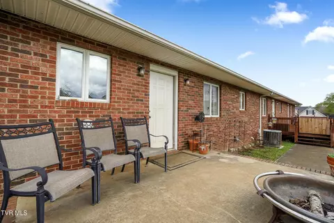 Exterior - 506 Old Stage Road Erwin Tn 37650, Erwin, TN 37650 photo 5 of 8