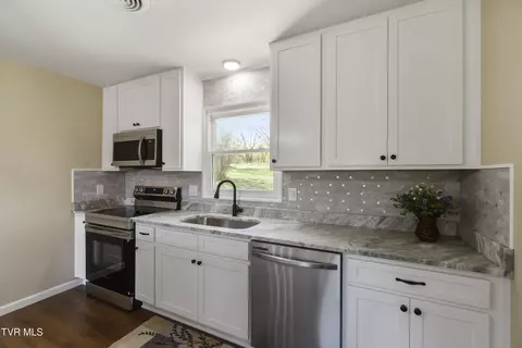 Kitchen - 61 Tiny Lane Greeneville Tn 37743, Greeneville, TN 37743 photo 2 of 3