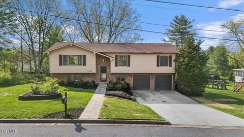 1026 Somerset Drive Johnson City Tn 37604, Johnson City, TN 37604