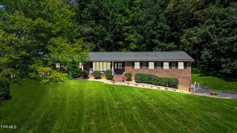 120 Rocky Branch Road Elizabethton Tn 37643, Elizabethton, TN 37643