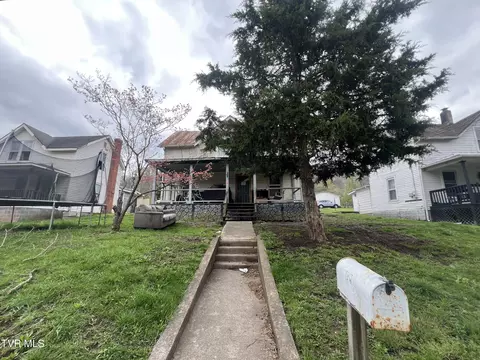 912 W Main Street Saltville Va 24370, Saltville, VA 24370