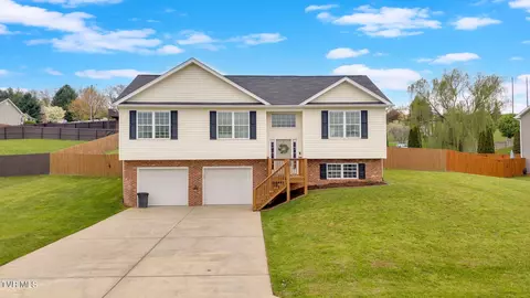 2017 Cody Cove Bluff City Tn 37618, Bluff City, TN 37618