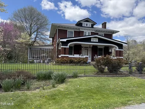 2117 Alto Street Big Stone Gap Va 24219, Big Stone Gap, VA 24219