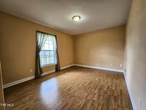 Living - 485 Ebenezer Loop Chuckey Tn 37641, Chuckey, TN 37641 photo 6 of 6