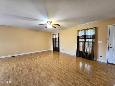 Living - 485 Ebenezer Loop Chuckey Tn 37641, Chuckey, TN 37641 photo 1 of 6