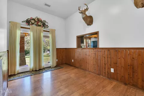 Dining - 320 Ray Kegley Road Erwin Tn 37650, Erwin, TN 37650 photo 5 of 5