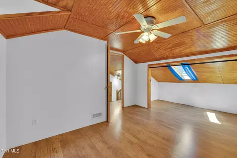 Bedroom - 320 Ray Kegley Road Erwin Tn 37650, Erwin, TN 37650 photo 4 of 6