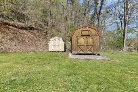 Exterior - 320 Ray Kegley Road Erwin Tn 37650, Erwin, TN 37650 photo 5 of 10